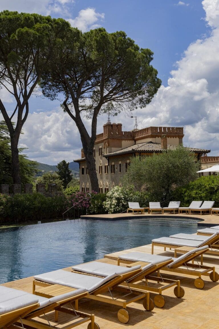 Escape to Paradise: Golf Resort Getaways for Lovers