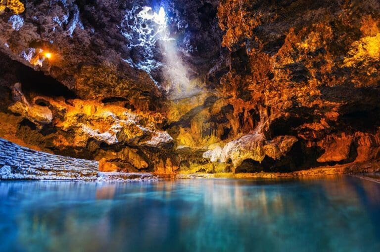 Discover Canada’s Hidden Natural Wonders: A Guide to Gems Discover Canada’s Hidden Natural Wonders: A Guide to Gems